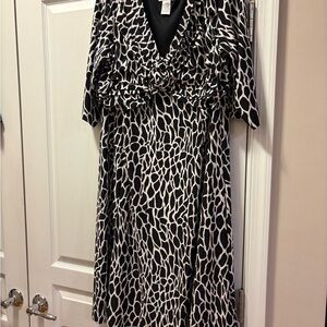 Robbie Bee Monochrome Long Sleeve Dress